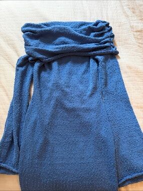 Off-Shoulder Textured Knit Dress in Deep Blue